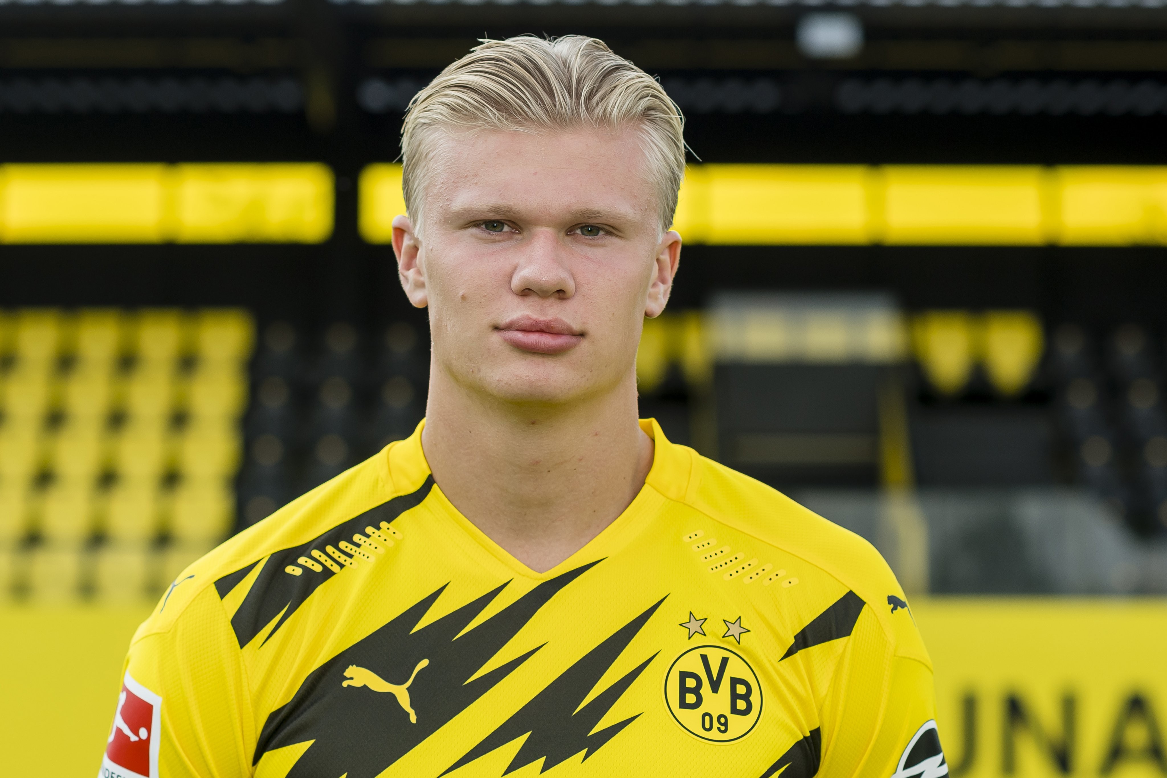 狂揽1900万！郑钦文积液反弹100%，2026能冲大满贯吗？（豪取1900万！郑钦文伤情出现反复，2026能否问鼎大满贯？）