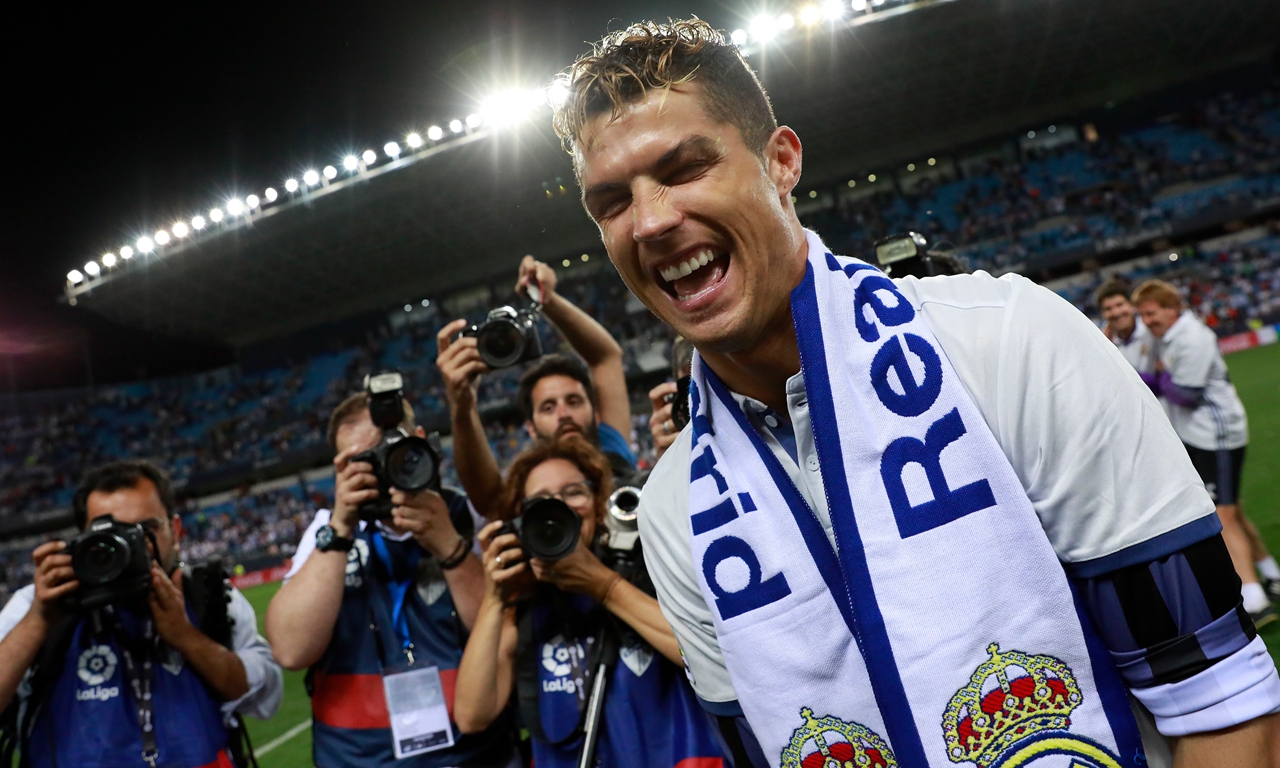 记者：曼联19岁前锋惠特利将租借加盟英甲北安普顿（记者：曼联19岁小将惠特利将以租借身份加盟英甲北安普顿）