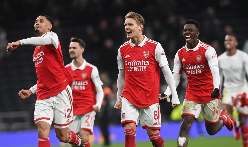 解说国安这场亚冠，真能给你气出好歹龙队从第一场平...（国安亚冠赛后解读：看得人直冒火，龙队自首战平局起就不在状态）