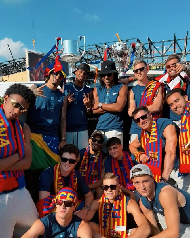 莱万：我经常带伤上场，肋骨骨折也硬撑；不着急决定未来（莱万：带伤出战成常态，肋骨骨折也咬牙撑；未来去向不急于定）