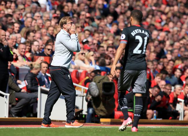 鲁内继续积极康复中（鲁内康复进程稳步推进）