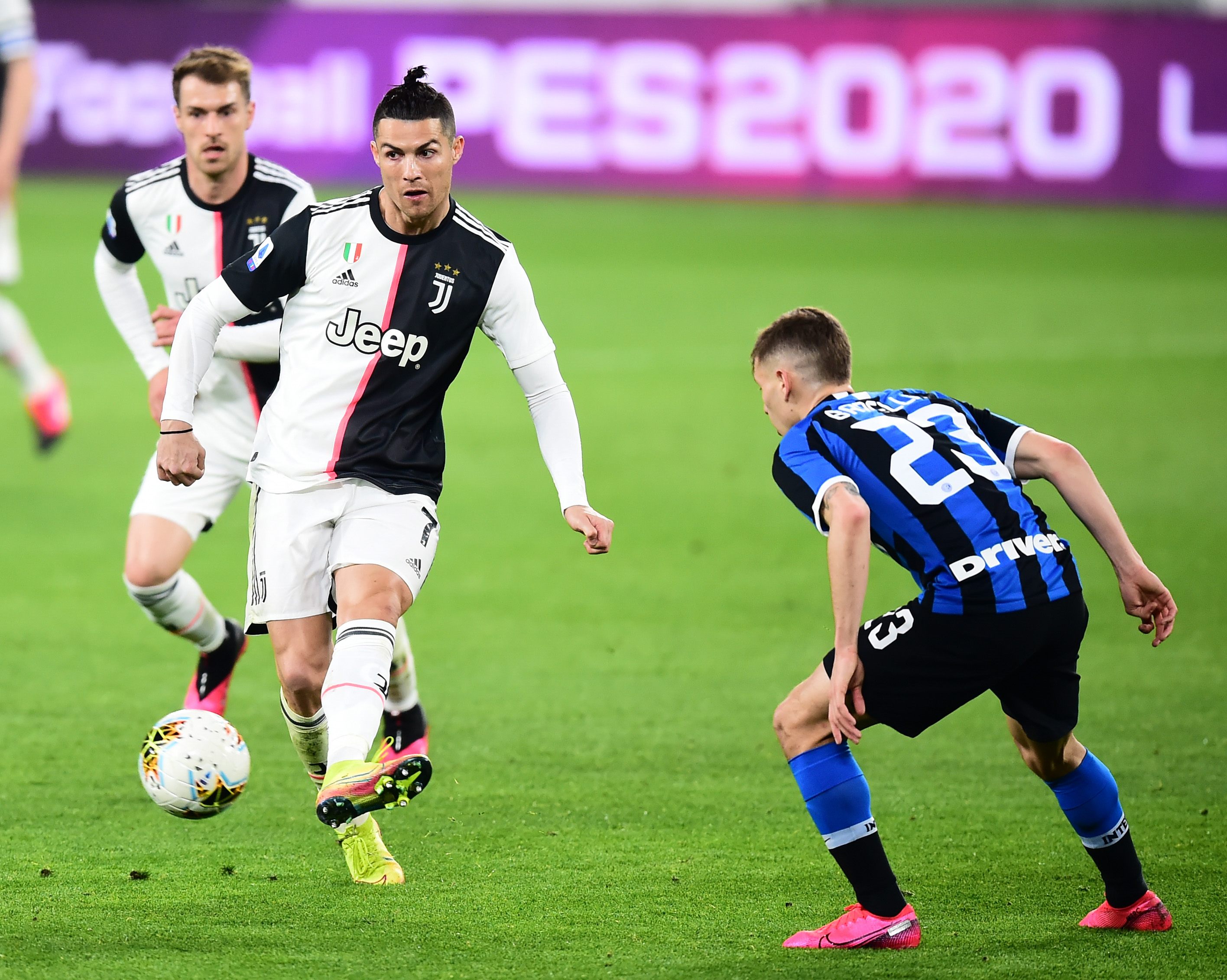 科特迪瓦主帅：我们一直在关注博尼，目前也正在和他谈征召（科特迪瓦主帅：持续关注博尼，正与其商谈征召）