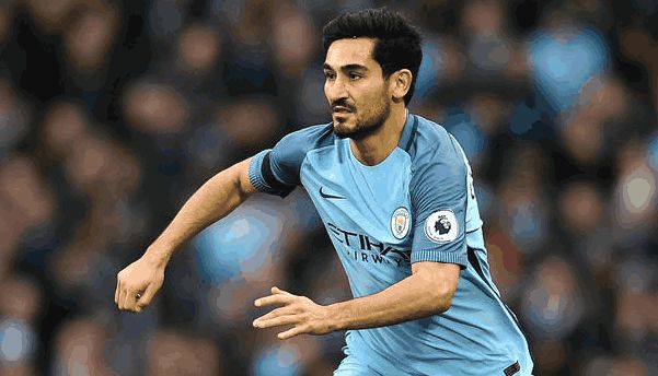 哈登率快船在常规赛中单挑魔术，连续4场得分超28分，但球队仍落后较大。（哈登率快船常规赛对阵魔术，连4场28+仍难阻球队大比分落后）