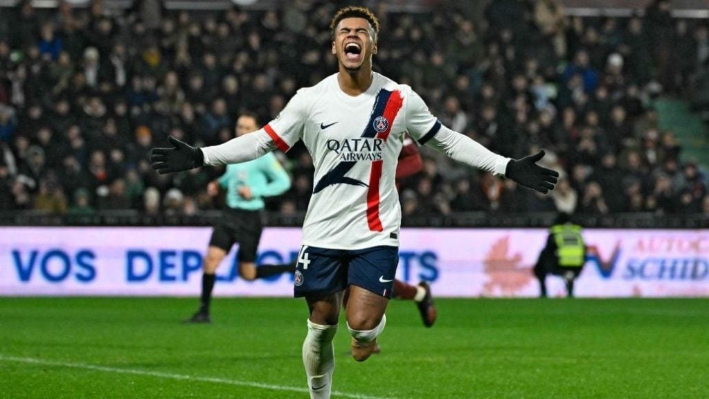 他已经踢出了顶级前锋的感觉（他已具备顶级前锋的风范）