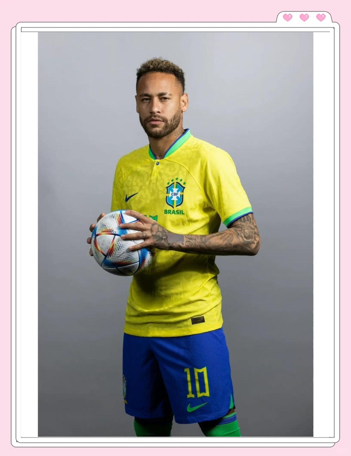 罗体：那不勒斯暂停引进左边锋，搁置了对斯特林和格10的联系