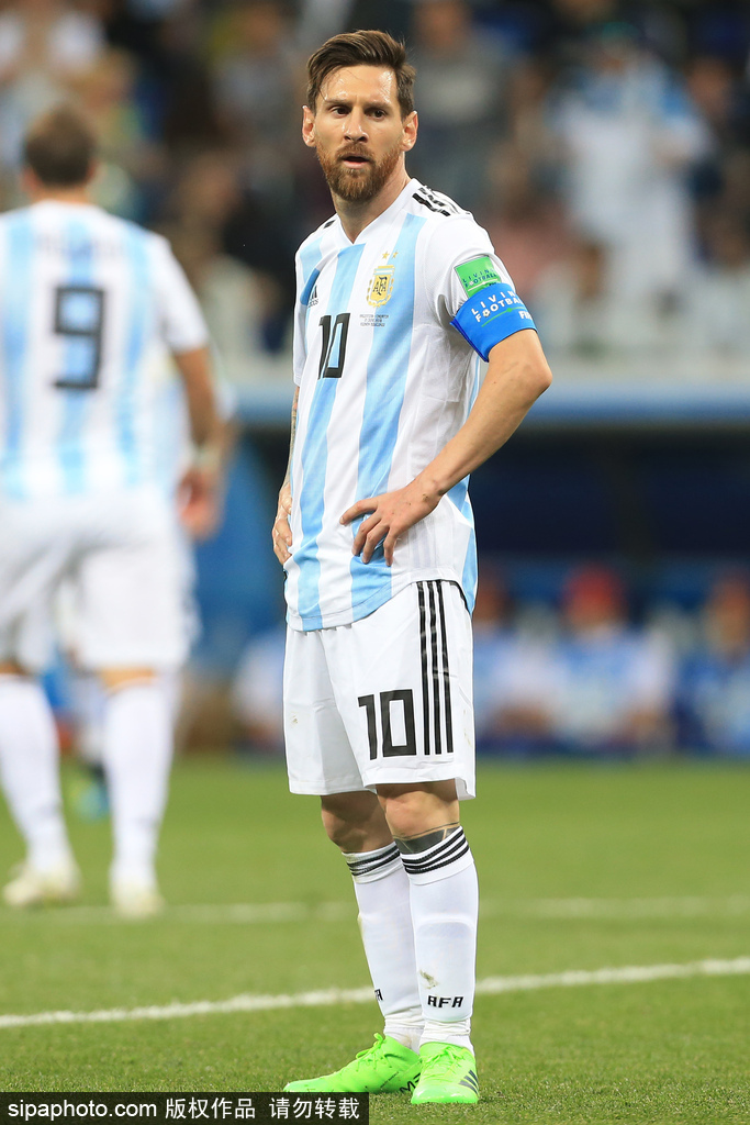 皇马vs塞尔塔全场数据：射门数19-6，但解围数3-30（皇马战塞尔塔数据对比：射门19比6，解围仅3比30）