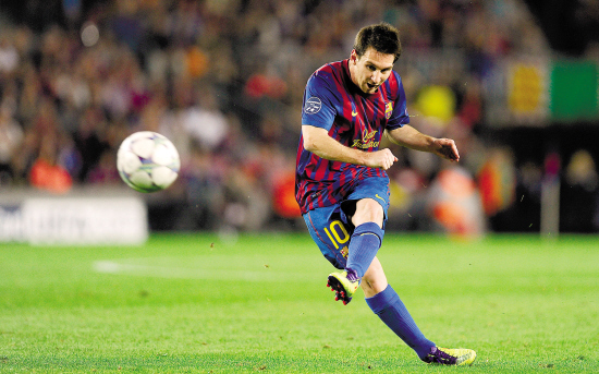 邦马蒂：我小时候踢球常遭歧视，人们说女孩怎么踢起球来了（邦马蒂：童年踢球屡遭偏见，总被质疑“女孩怎么会踢球？”）