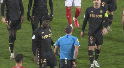 瓦茨克：巴黎vs拜仁上半场很精彩，很高兴德甲有拜仁这种强队（瓦茨克：巴黎战拜仁上半场精彩，欣慰德甲拥有拜仁这样的强队）