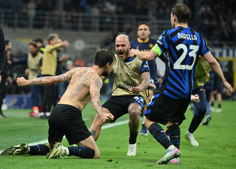 半场战报：莱切0-0维罗纳（半场速递：莱切与维罗纳0-0僵持）